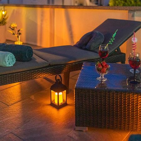Apartment Tara With Seaview Кърк Екстериор снимка