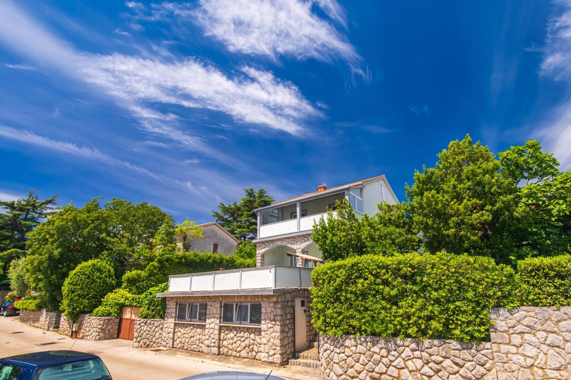 Apartment Tara With Seaview Кърк Екстериор снимка