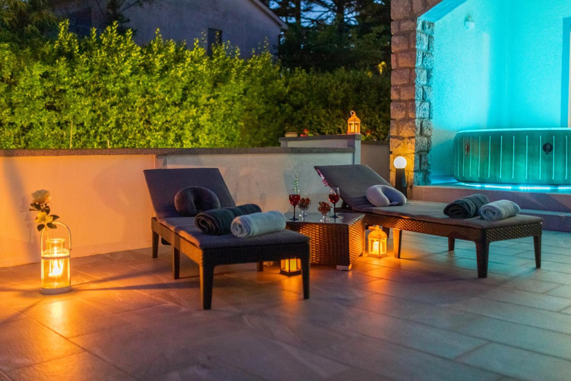 Apartment Tara With Seaview Кърк Екстериор снимка