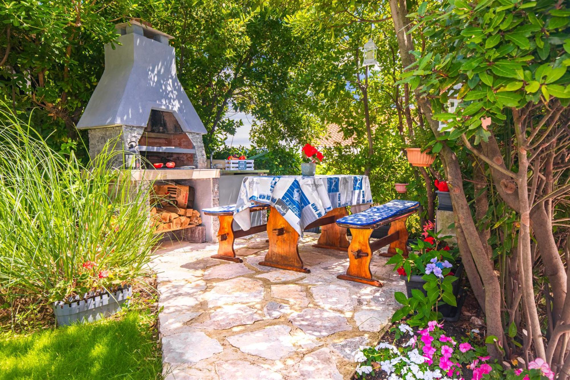 Apartment Tara With Seaview Кърк Екстериор снимка