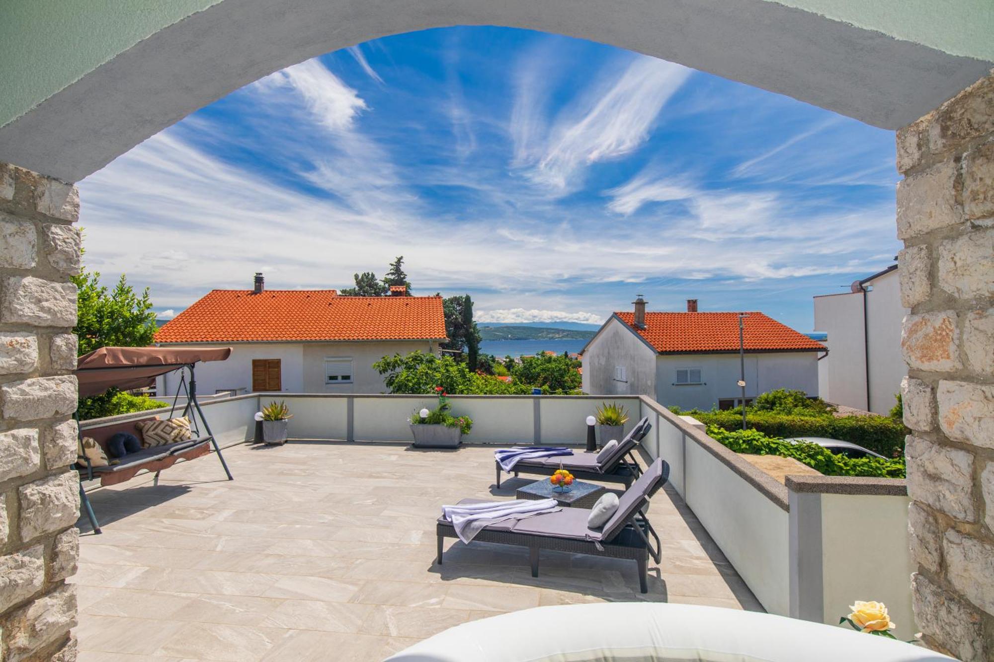 Apartment Tara With Seaview Кърк Екстериор снимка