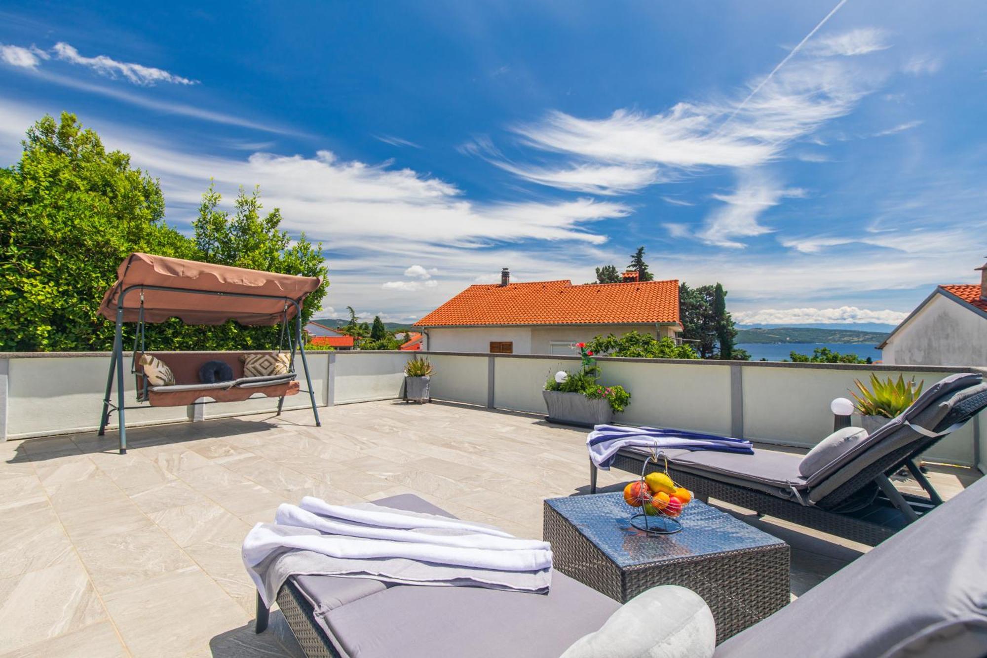 Apartment Tara With Seaview Кърк Екстериор снимка